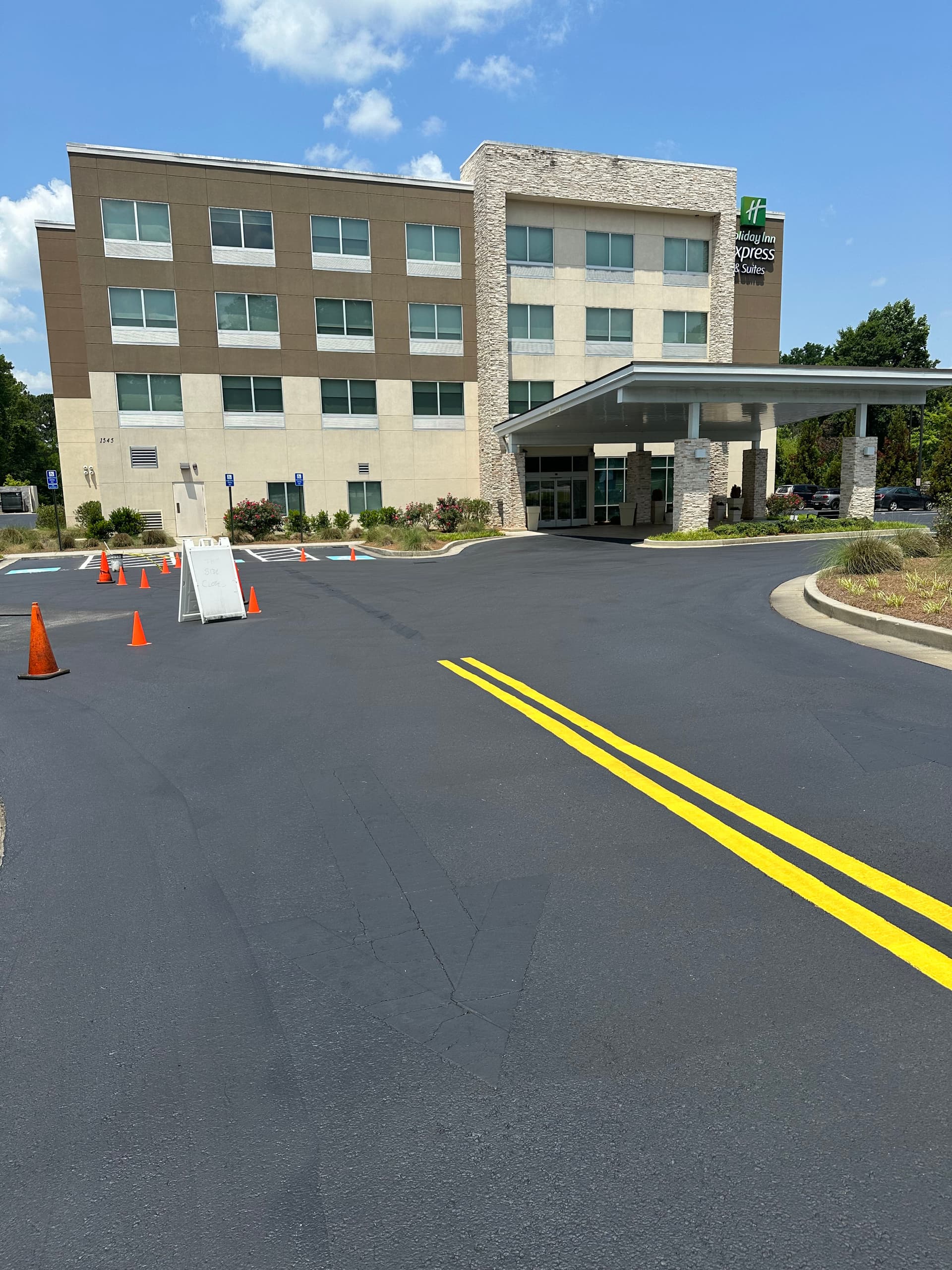 Hotel Parking Lot Sealcoating and Re-Striping Across Georgia