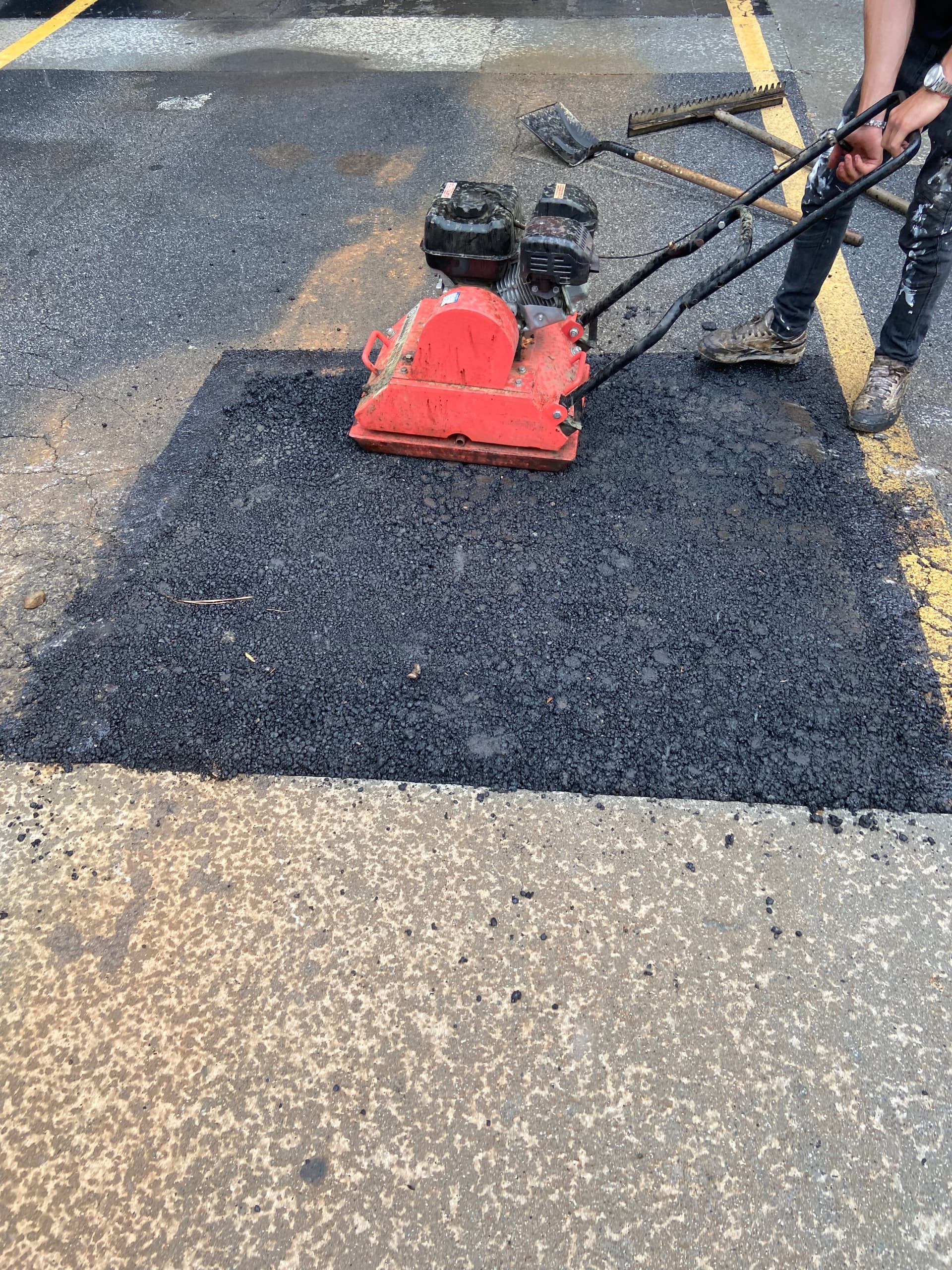 Gallery photos for Hotel Parking Lot Sealcoating and Restriping Done Right: Image #2