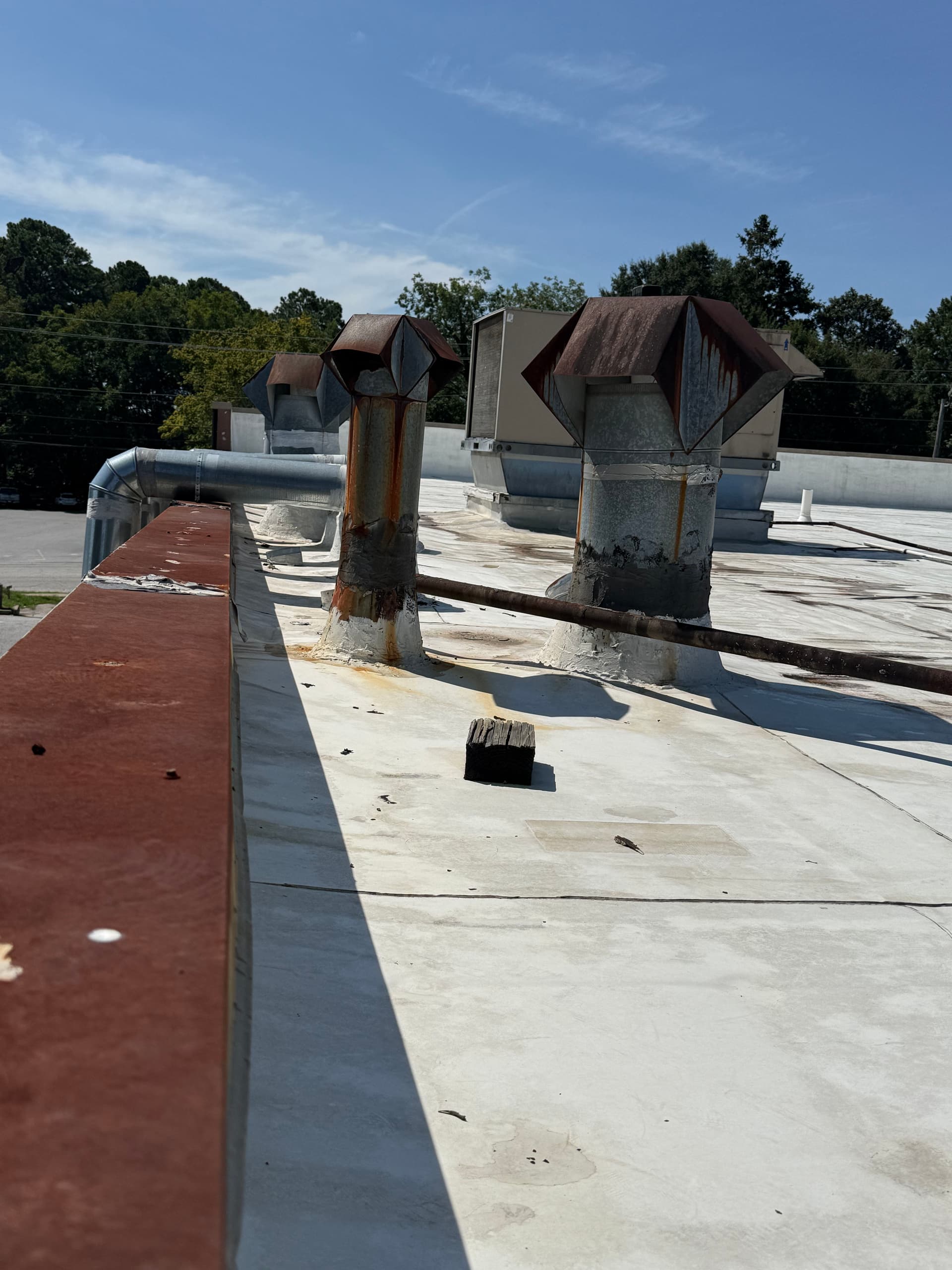 Gallery photos for When a TPO Roof Starts Showing Its Age in Atlanta: Image #1
