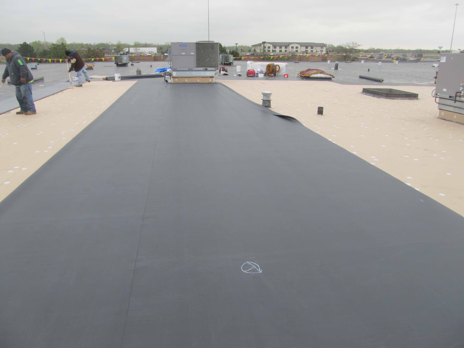 Why EPDM Is One of the Best Flat Roof Systems for Commercial Buildings image
